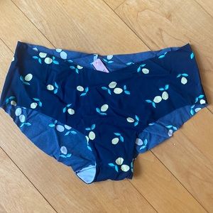 Victoria’s Secret NWT navy blue with lemons panty hipster hiphugger style